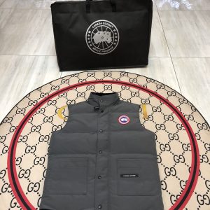 Canada Goose Freestyle Crew Down Vest -Dark Grey