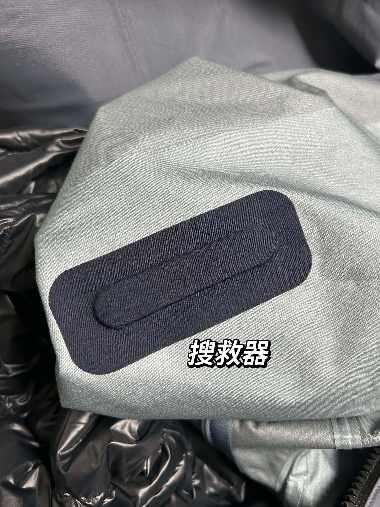 Arc'teryx puffer jacket - real photo 6