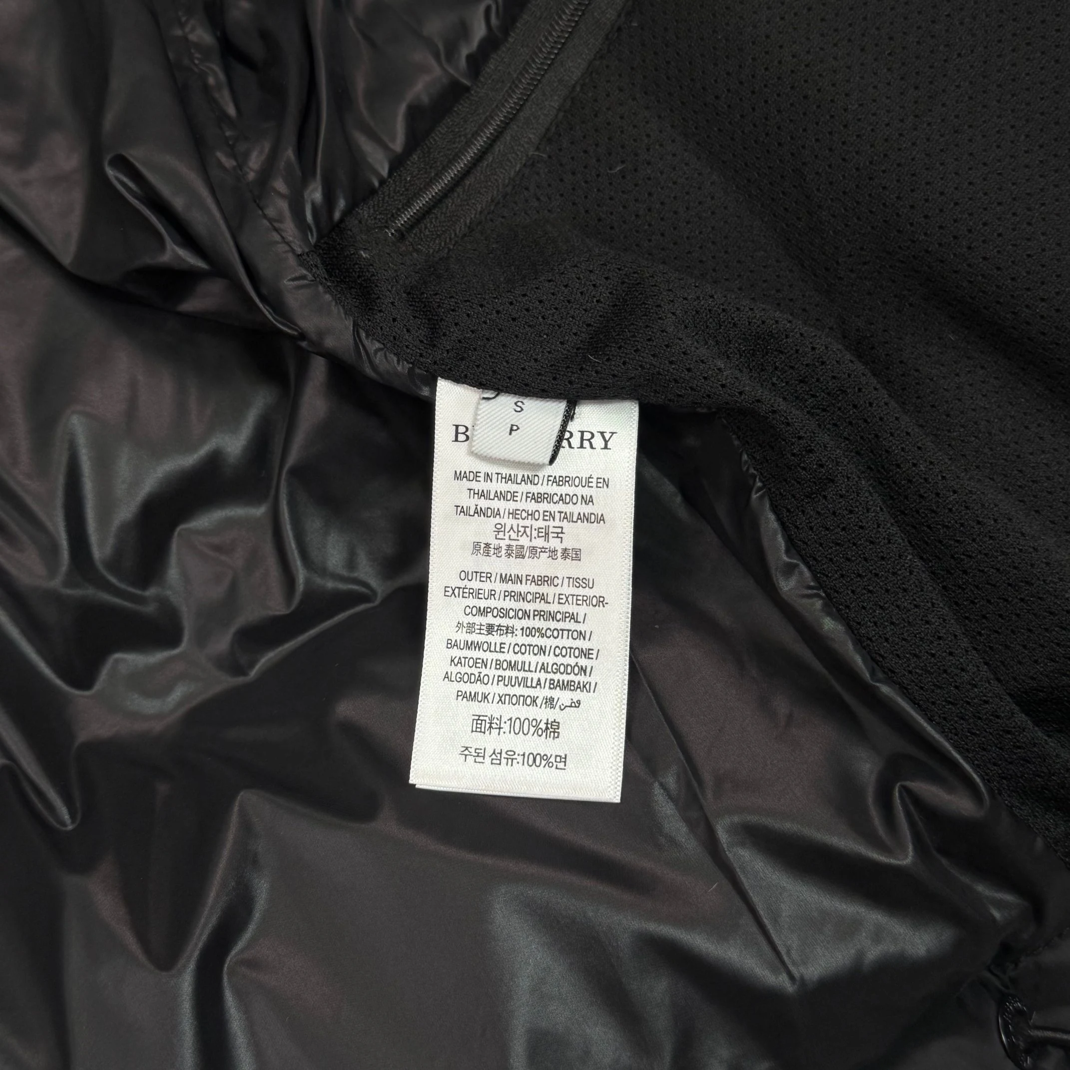 Burberry Detachable-Sleeve Check-Lined Hooded Down Jacket (Worn by Zhou Dongyu) real photo 14