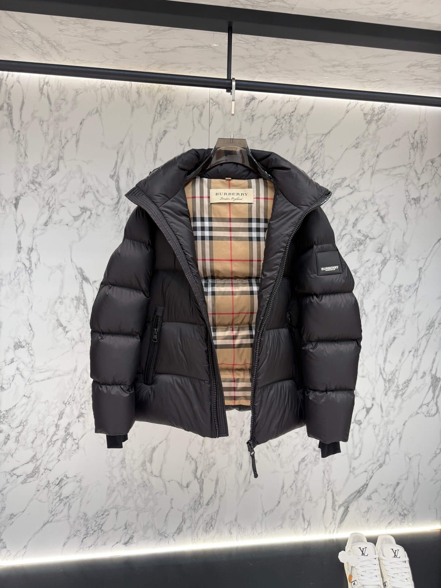 Burberry puffer jacket - real photo 8