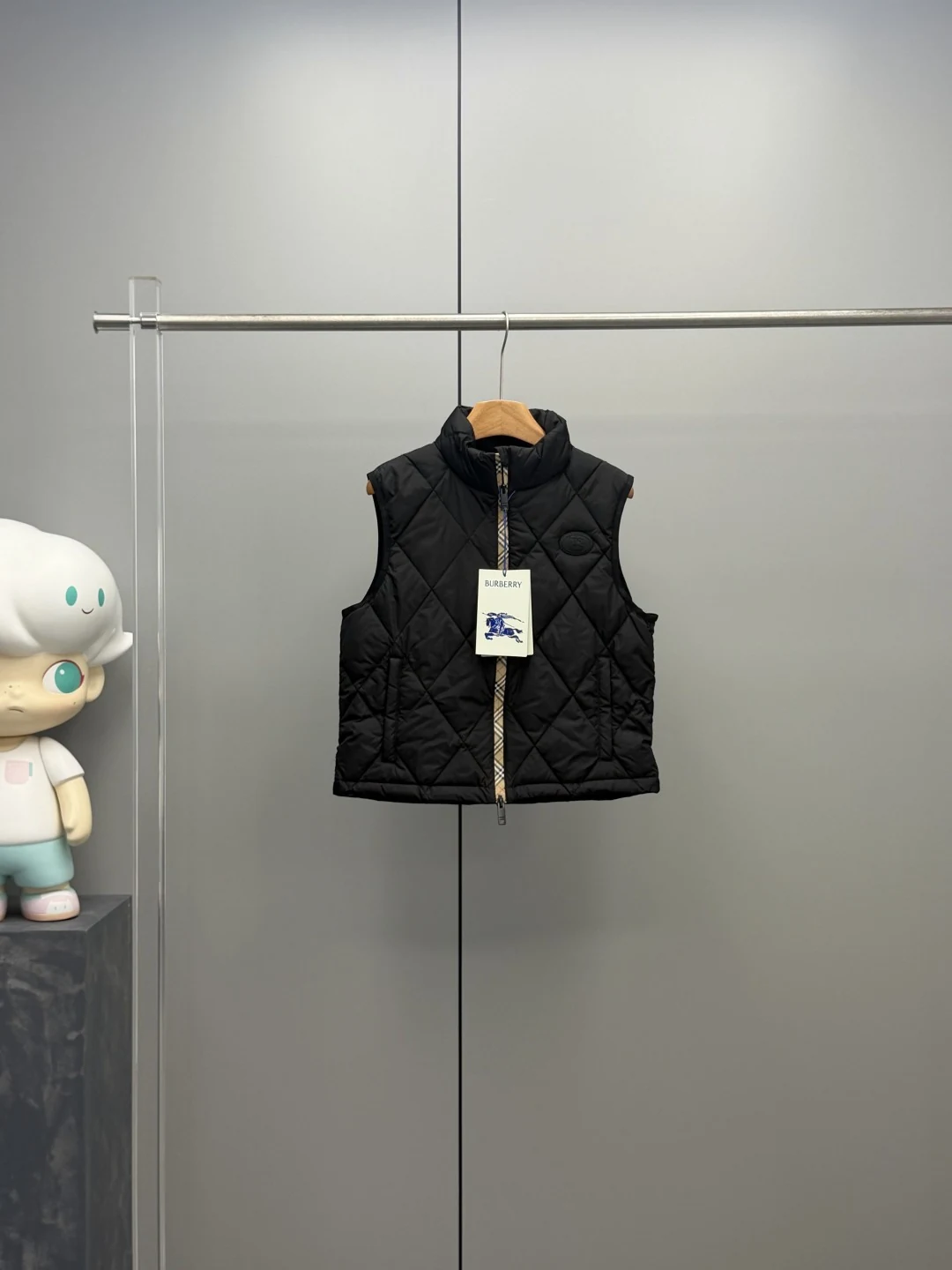 Burberry puffer vest - real photo 2
