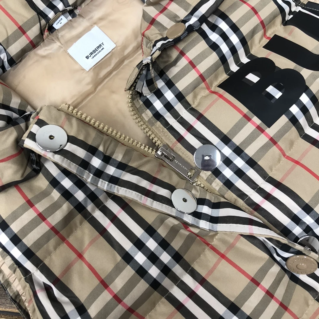 Burberry Quilted Puffer Vest - Burberry puffer vest real photo 4