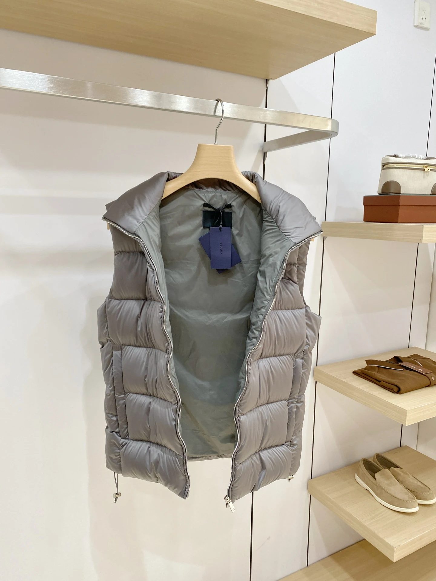 Burberry puffer vest - real photo 5