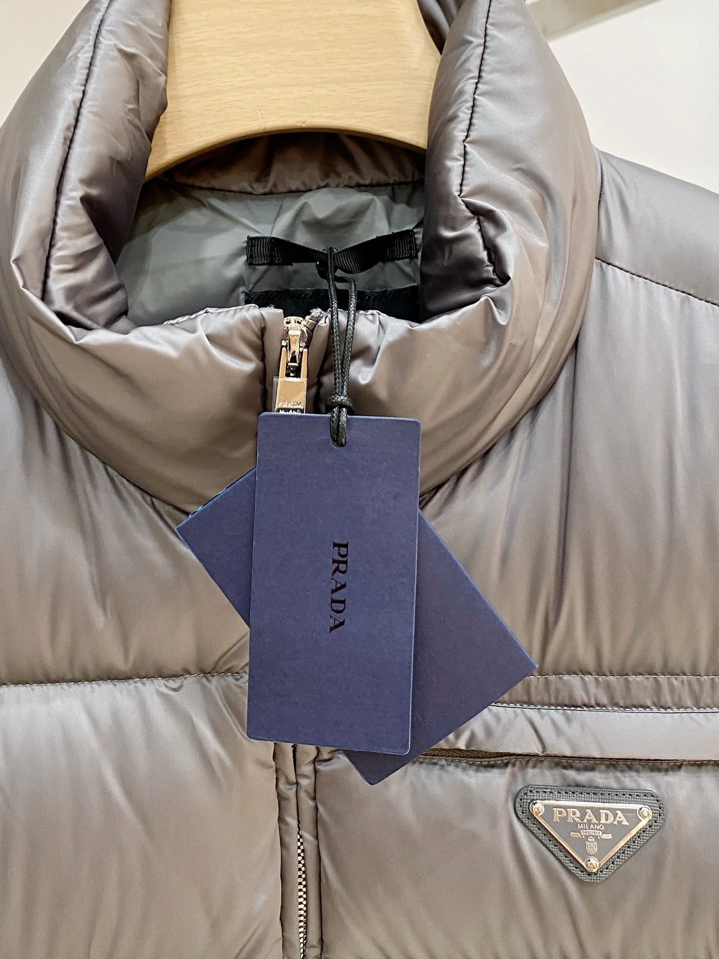 Burberry puffer vest - real photo 6