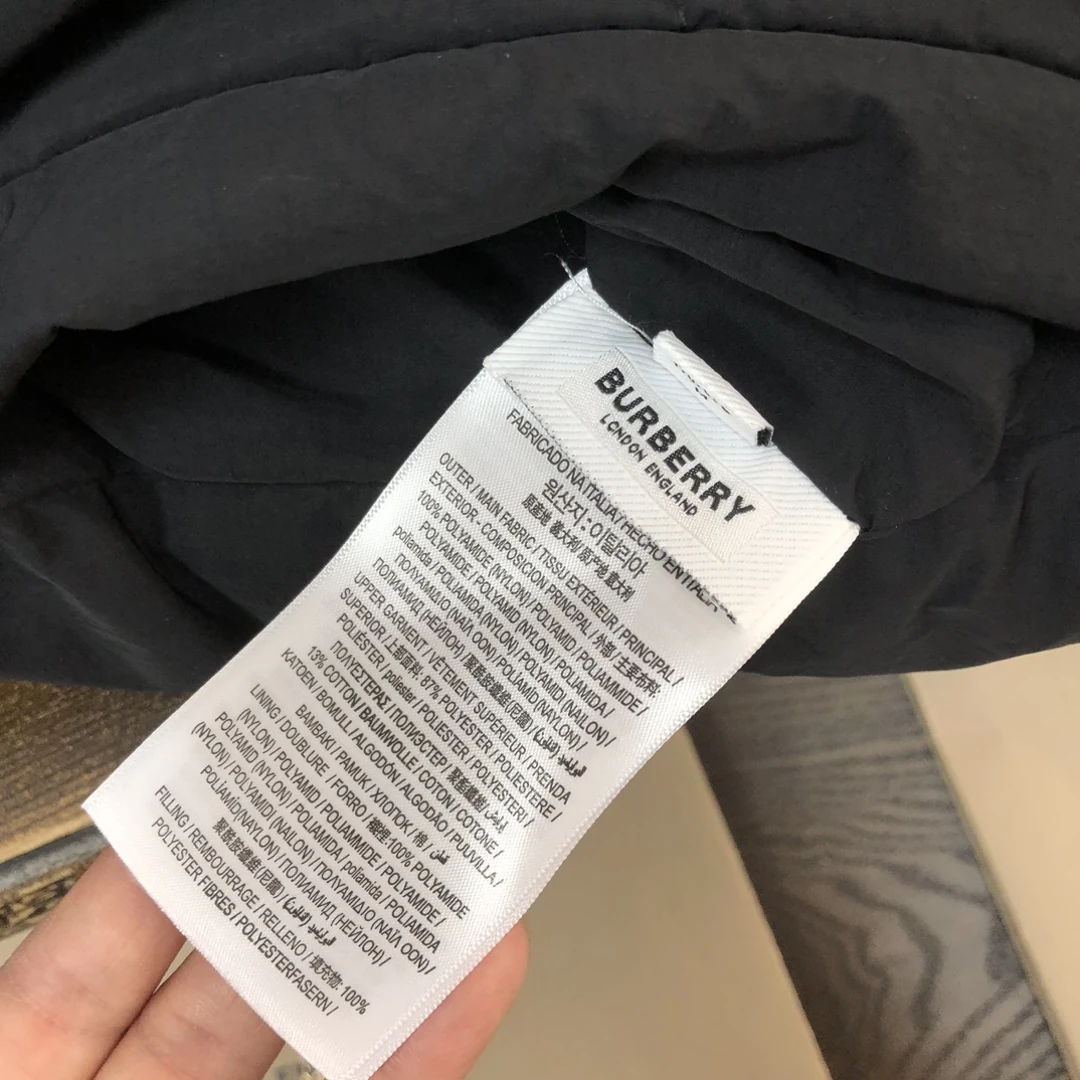Burberry puffer vest - real photo 6