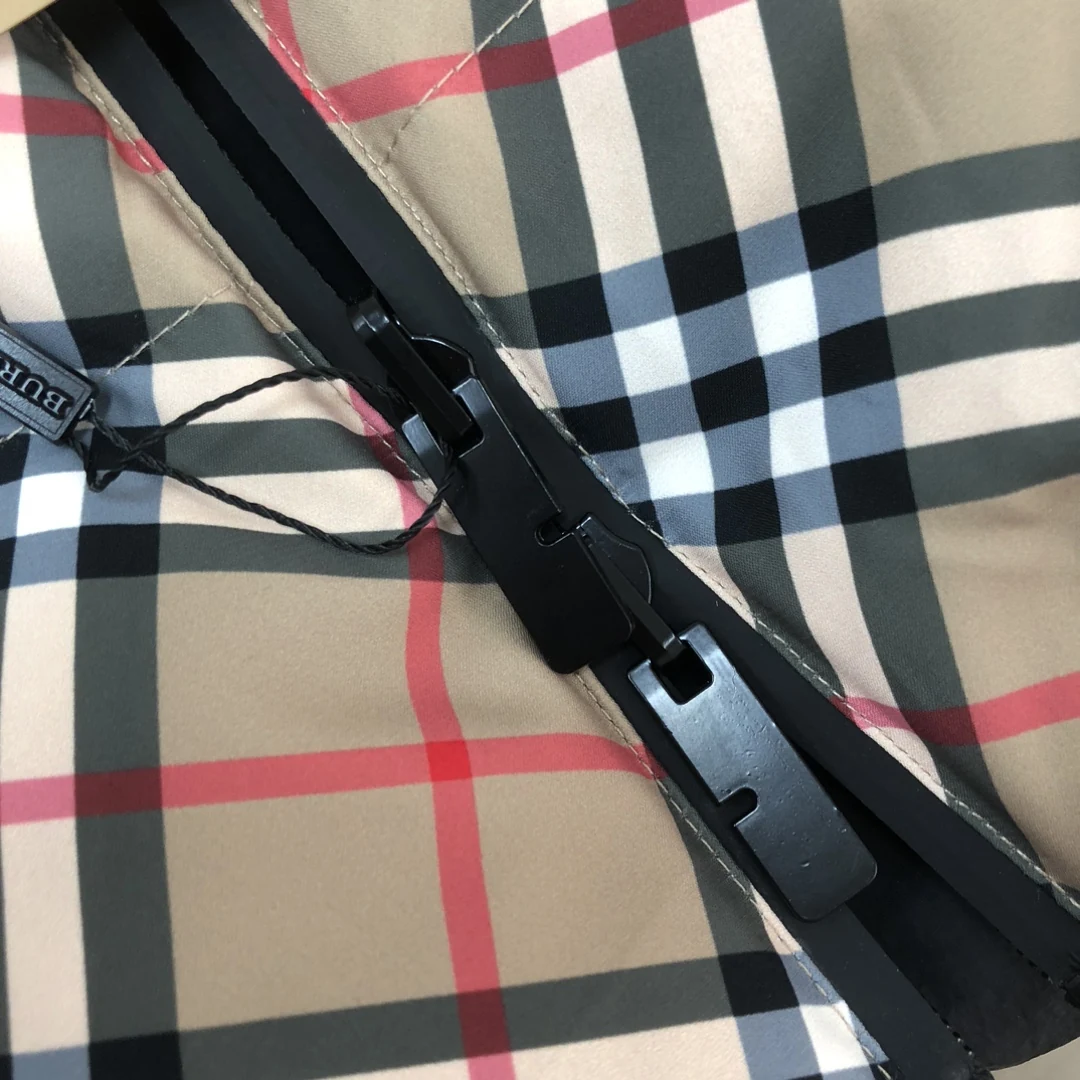 Burberry puffer vest - real photo 7