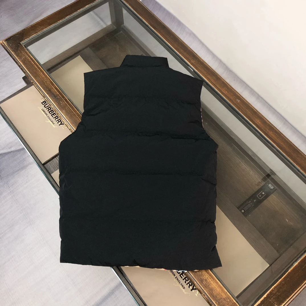 Burberry puffer vest - real photo 8