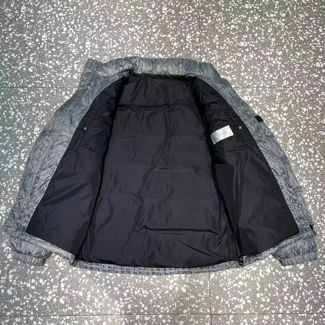 Burberry puffer jacket - real photo 9