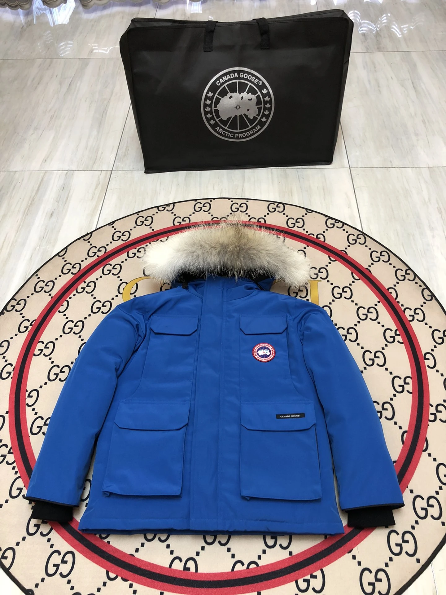 Canada Goose puffer jacket - real photo 1