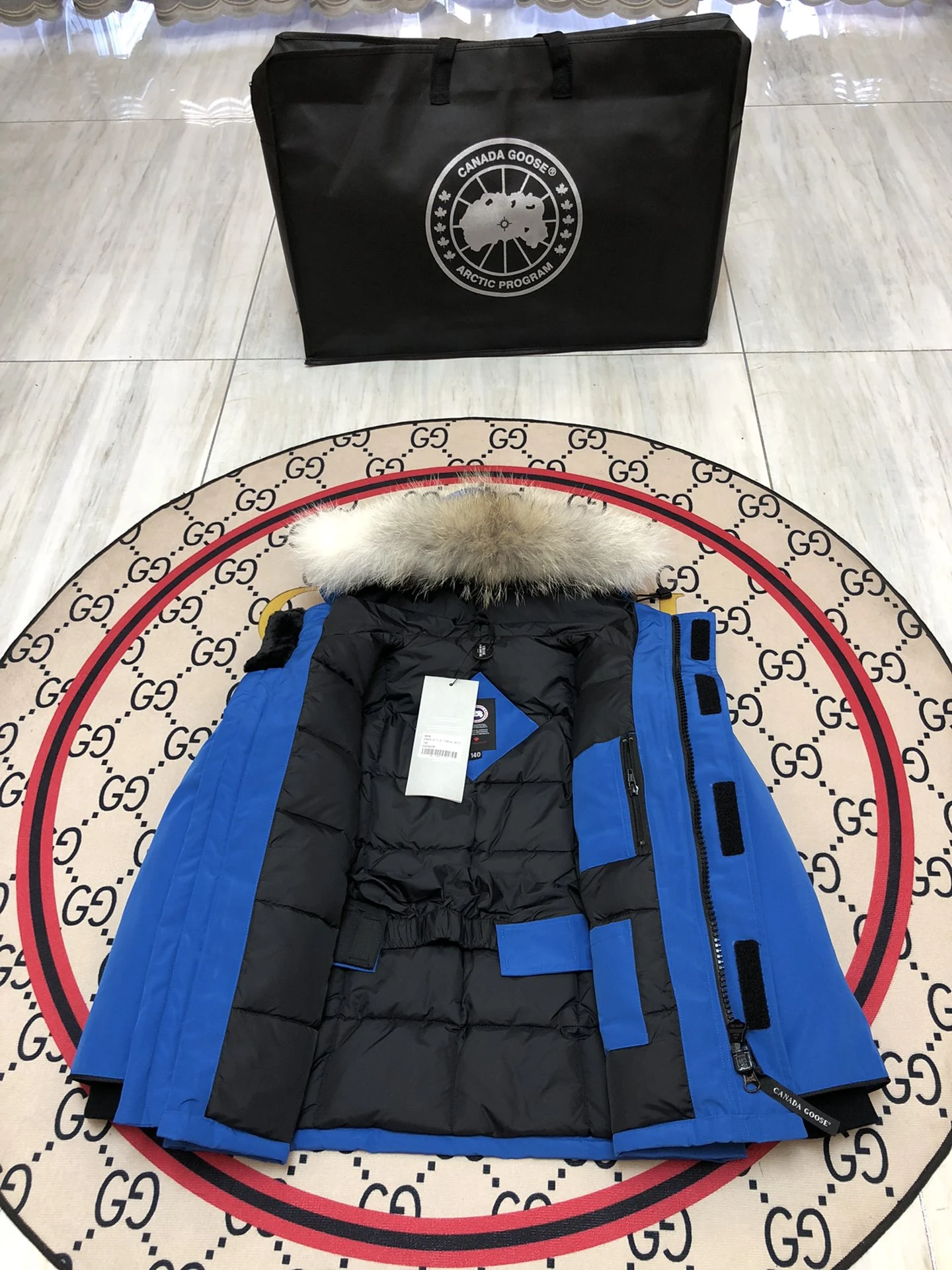 Canada Goose puffer jacket - real photo 3