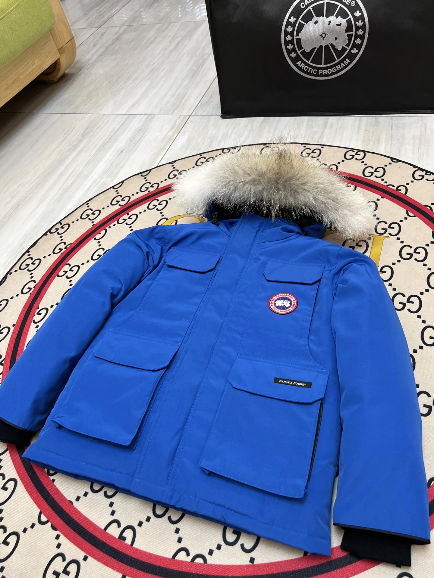 Canada Goose puffer jacket - real photo 4