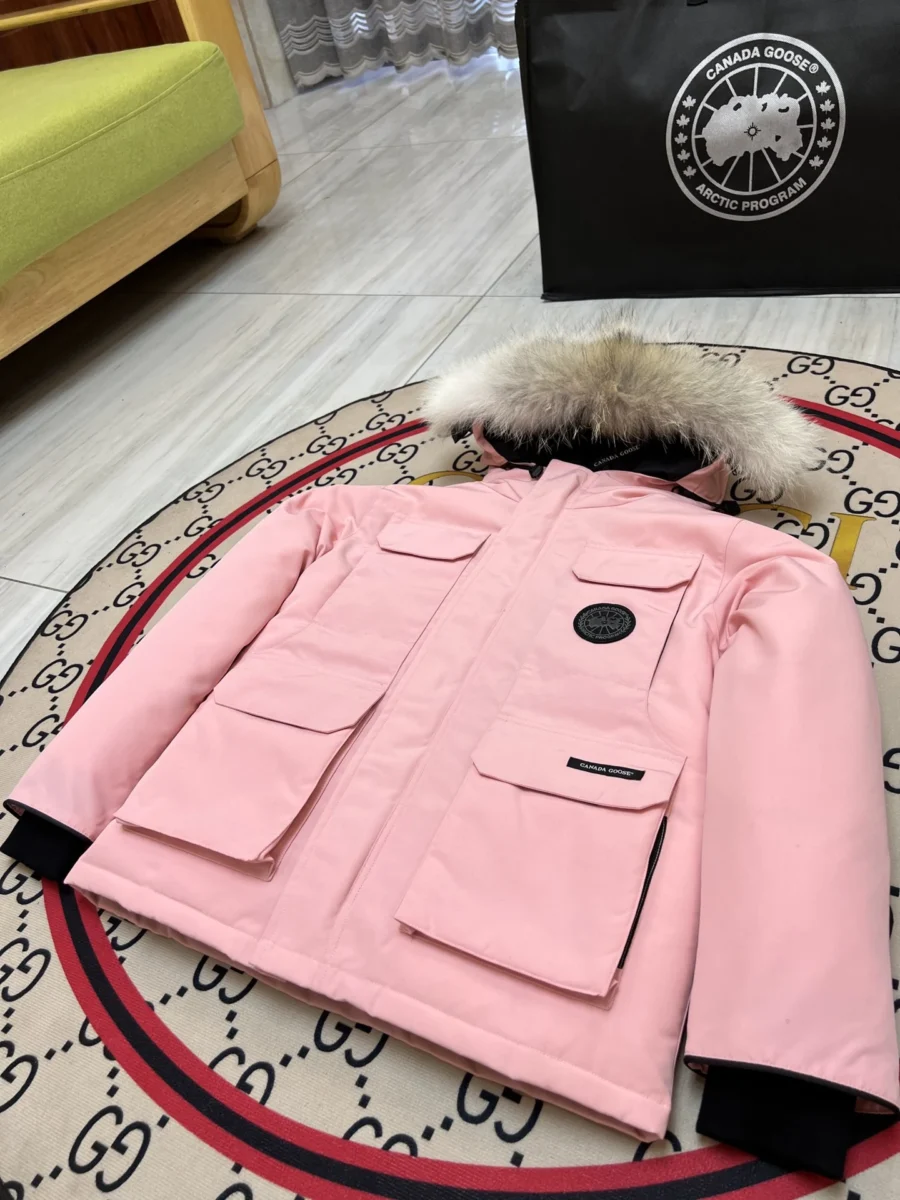 Canada Goose puffer jacket - real photo 4