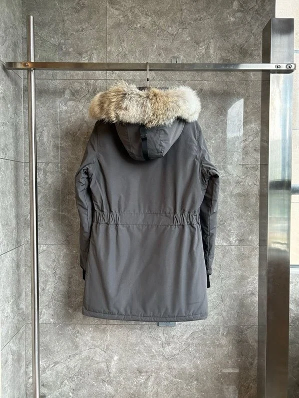 Canada Goose puffer jacket - real photo 2