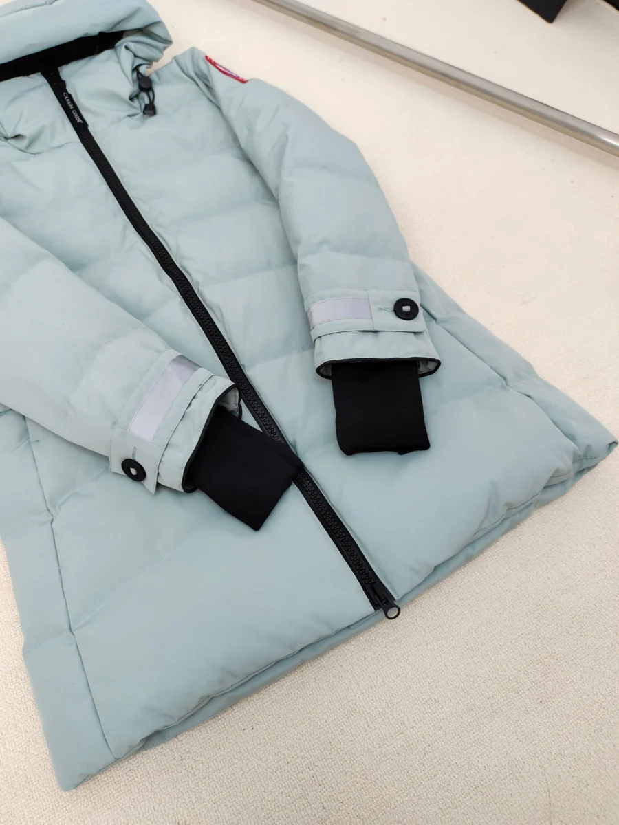 Canada Goose Fur-Collar Puffer Jacket - Style 2 - Canada Goose puffer jacket real photo 3