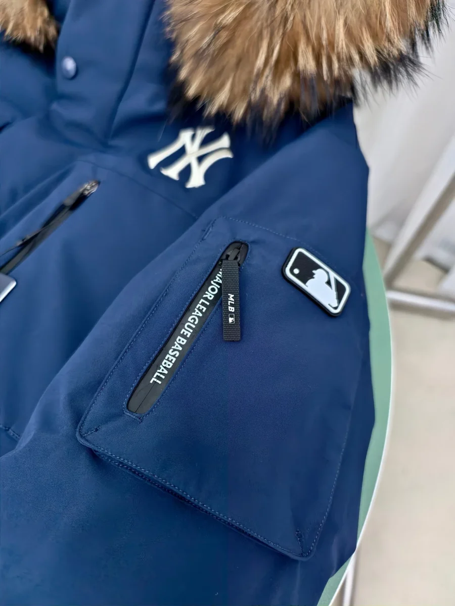 Canada Goose Fur-Collar Utility Puffer Jacket - Canada Goose puffer jacket real photo 5