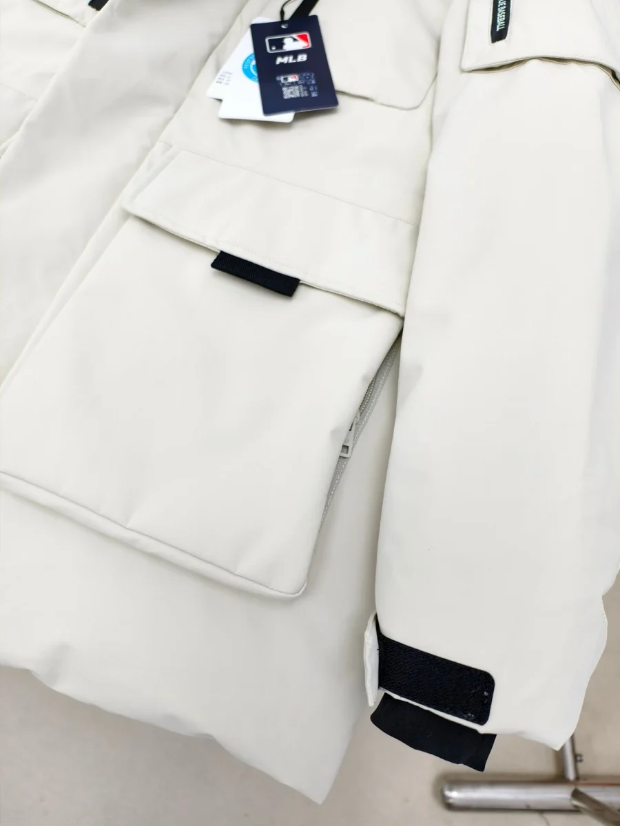 Canada Goose Fur-Collar Utility Puffer Jacket - Style 2 - Canada Goose puffer jacket real photo 7