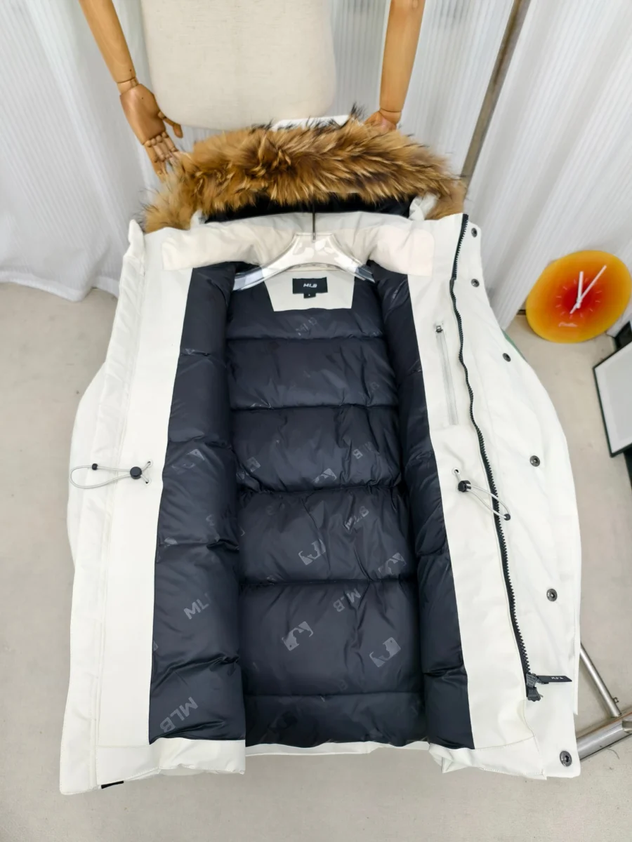 Canada Goose Fur-Collar Utility Puffer Jacket - Style 2 - Canada Goose puffer jacket real photo 9