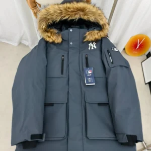 Canada Goose Fur-Collar Utility Puffer Jacket - Style 3 - Canada Goose puffer jacket real photo 1
