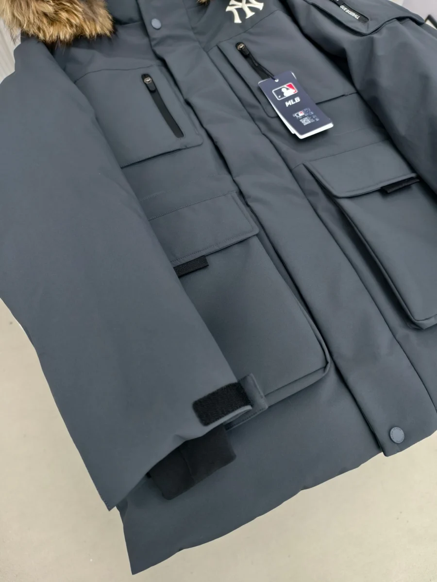 Canada Goose Fur-Collar Utility Puffer Jacket - Style 3 - Canada Goose puffer jacket real photo 3