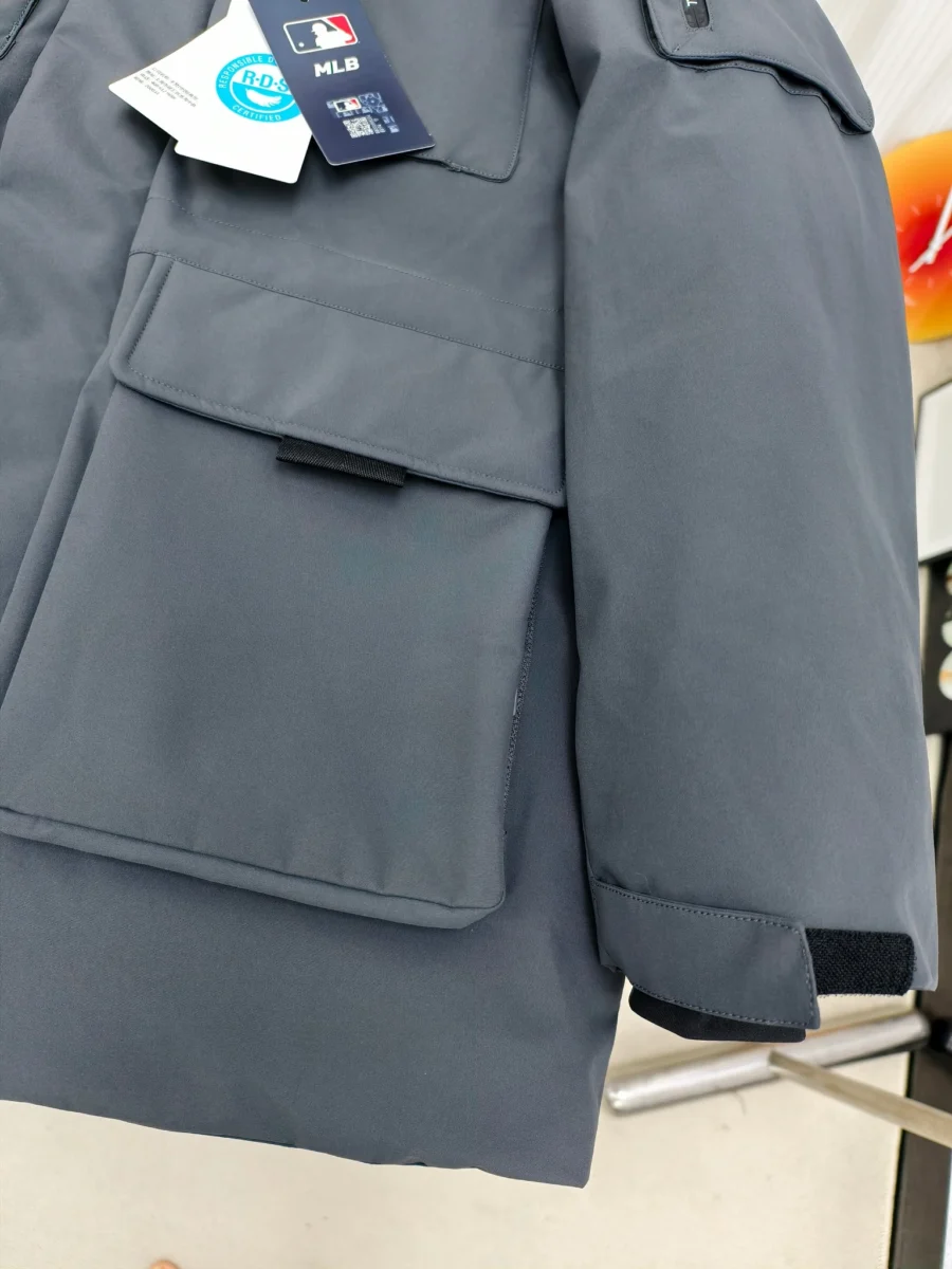 Canada Goose Fur-Collar Utility Puffer Jacket - Style 3 - Canada Goose puffer jacket real photo 5