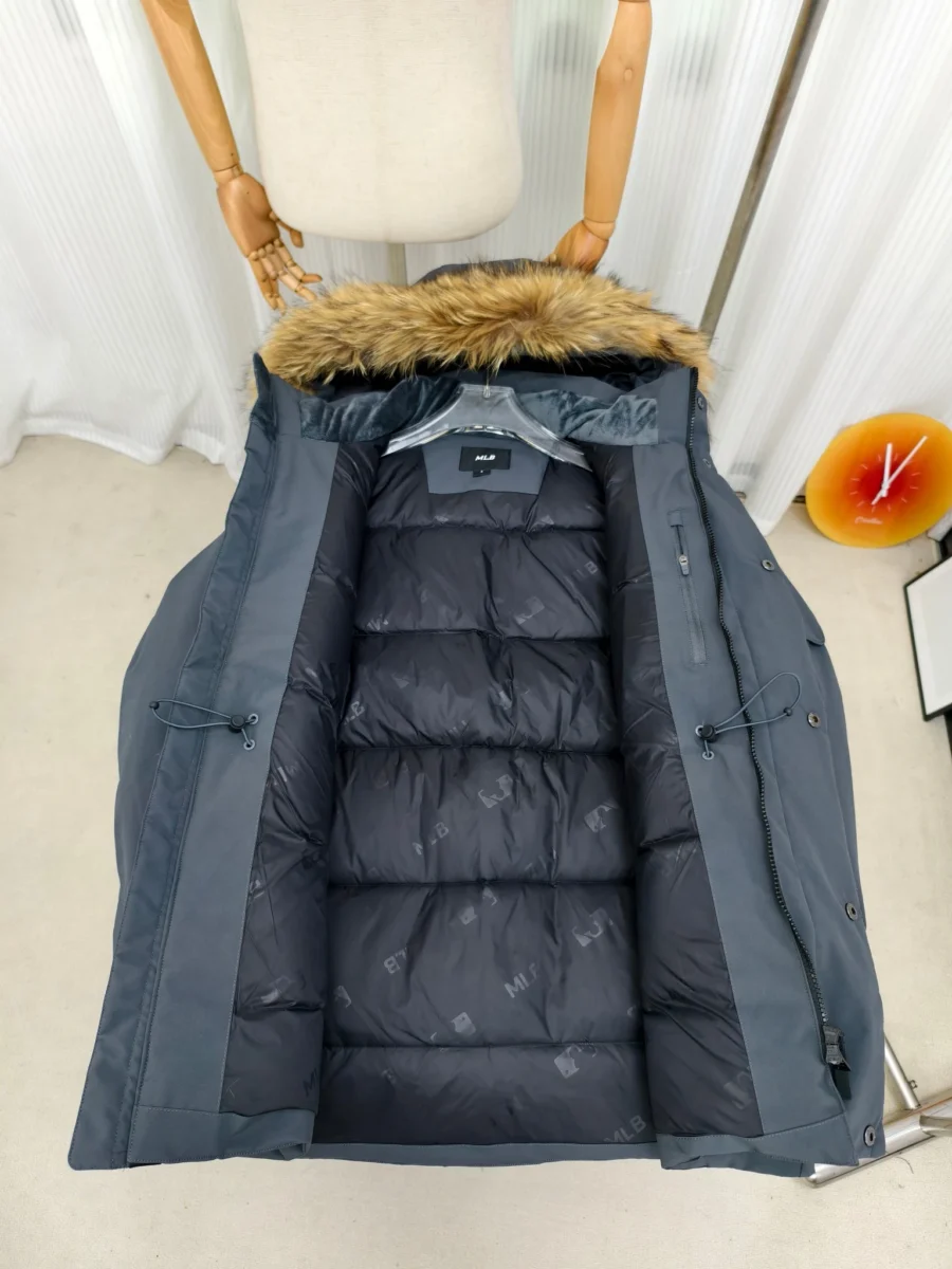 Canada Goose Fur-Collar Utility Puffer Jacket - Style 3 - Canada Goose puffer jacket real photo 10