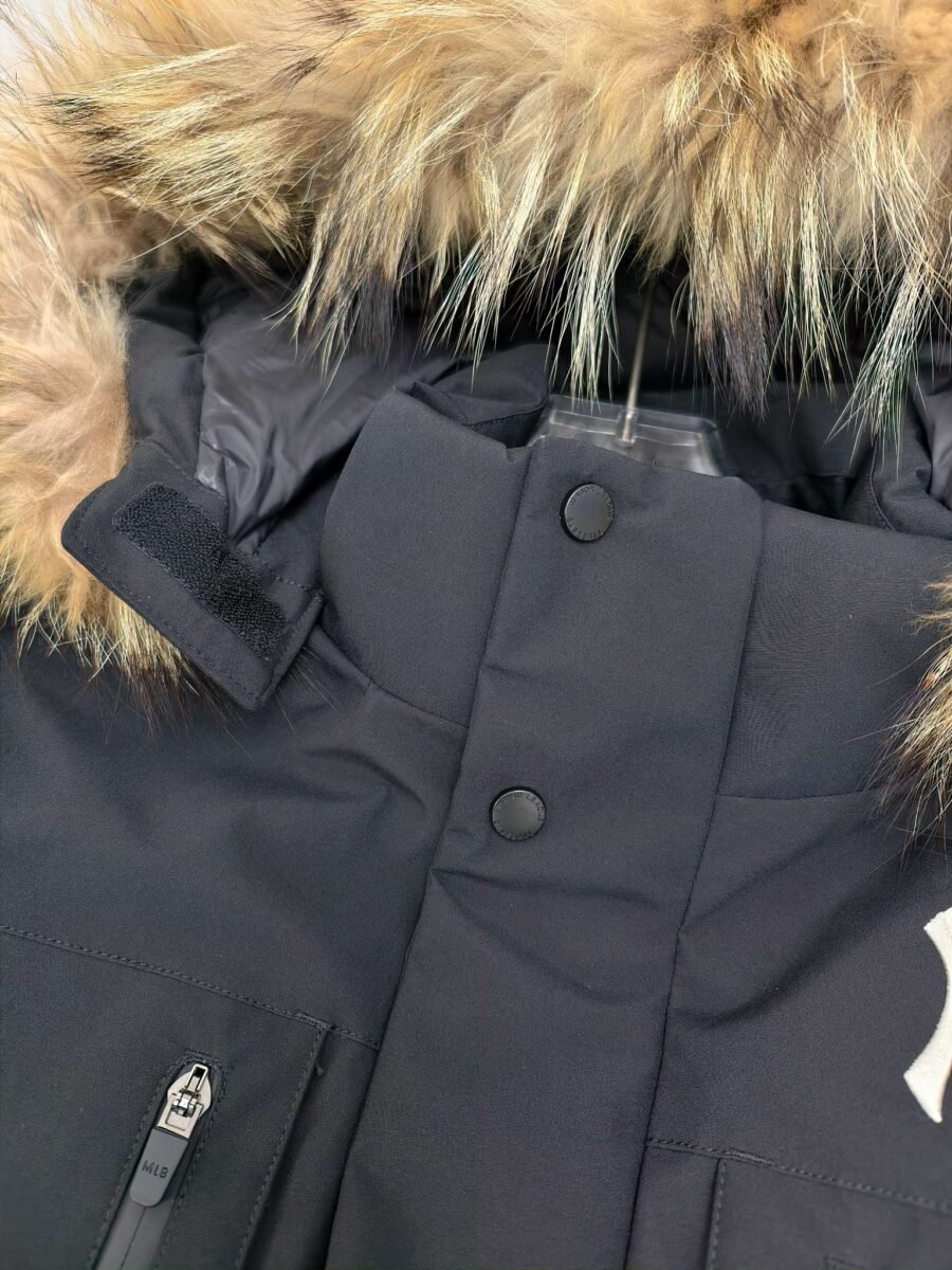 Canada Goose Fur-Collar Utility Puffer Jacket - Style 4 - Canada Goose puffer jacket real photo 6