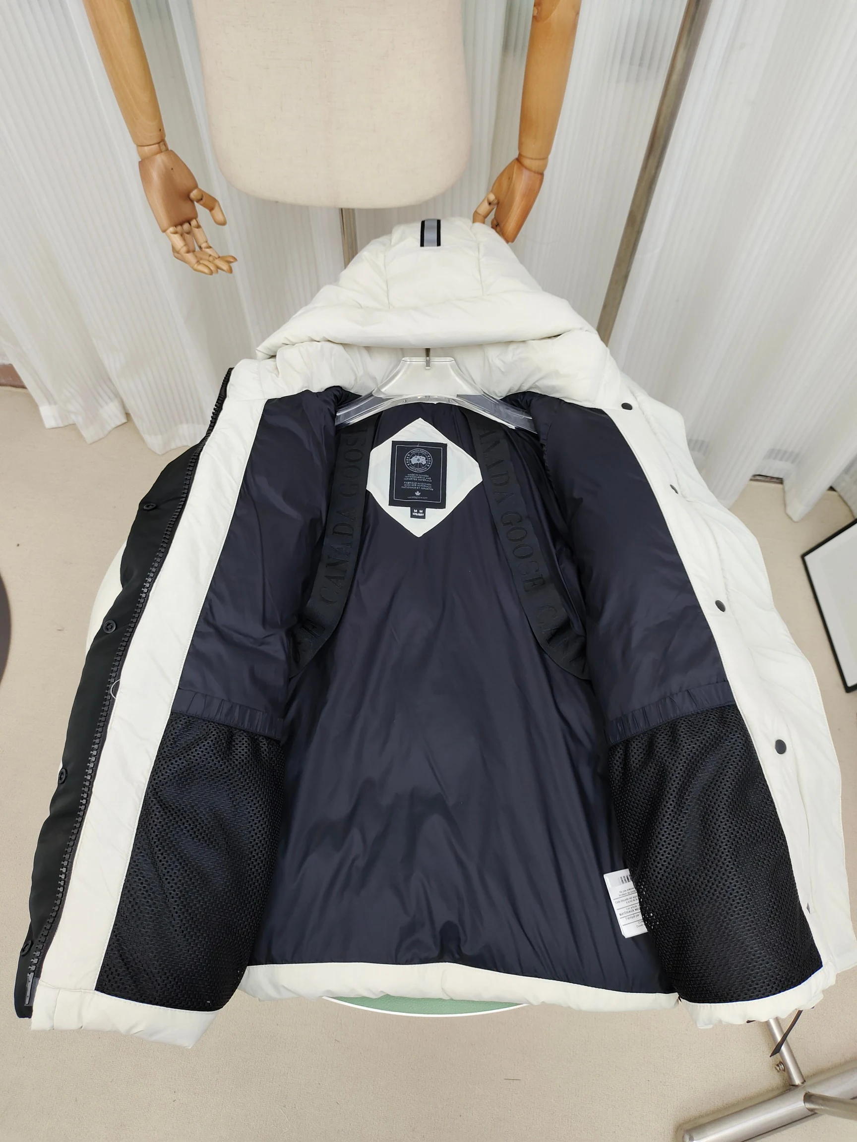 Canada Goose Hooded Puffer Jacket - Style 5 - Canada Goose puffer jacket real photo 5