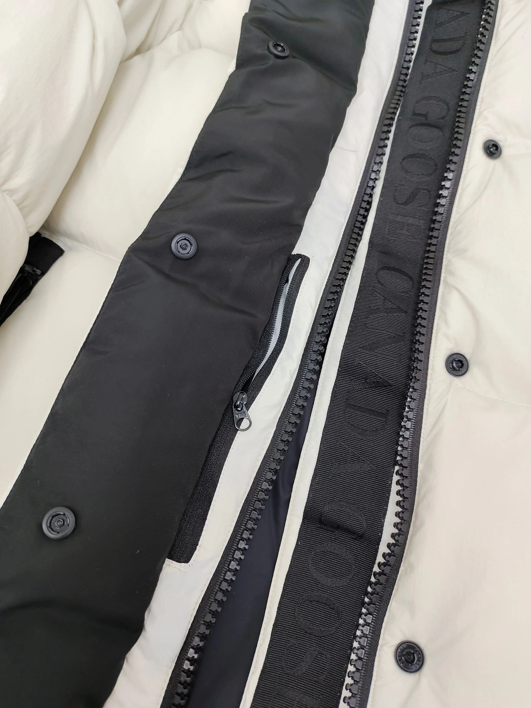 Canada Goose Hooded Puffer Jacket - Style 5 - Canada Goose puffer jacket real photo 6