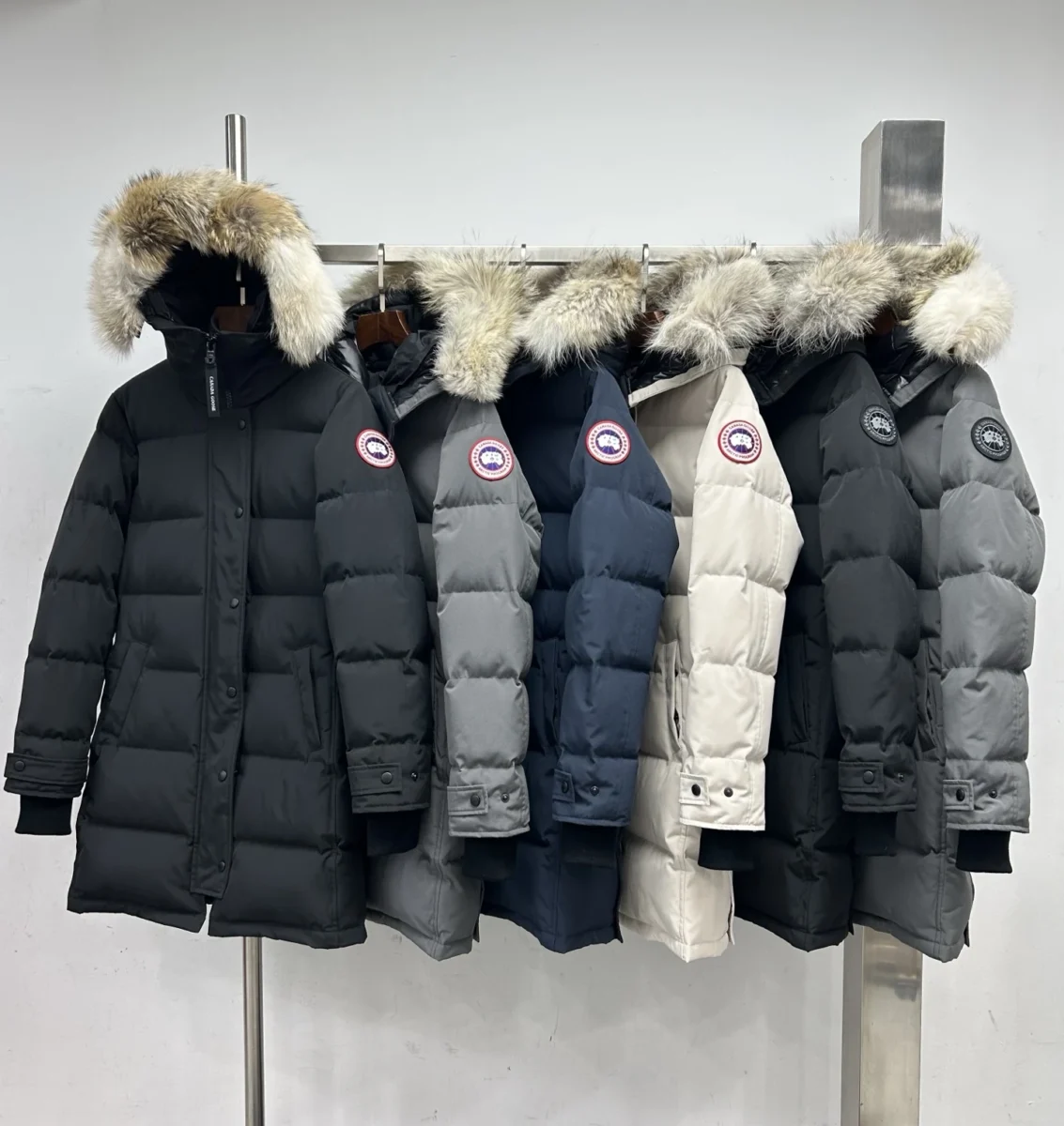 Canada Goose puffer jacket - real photo 7