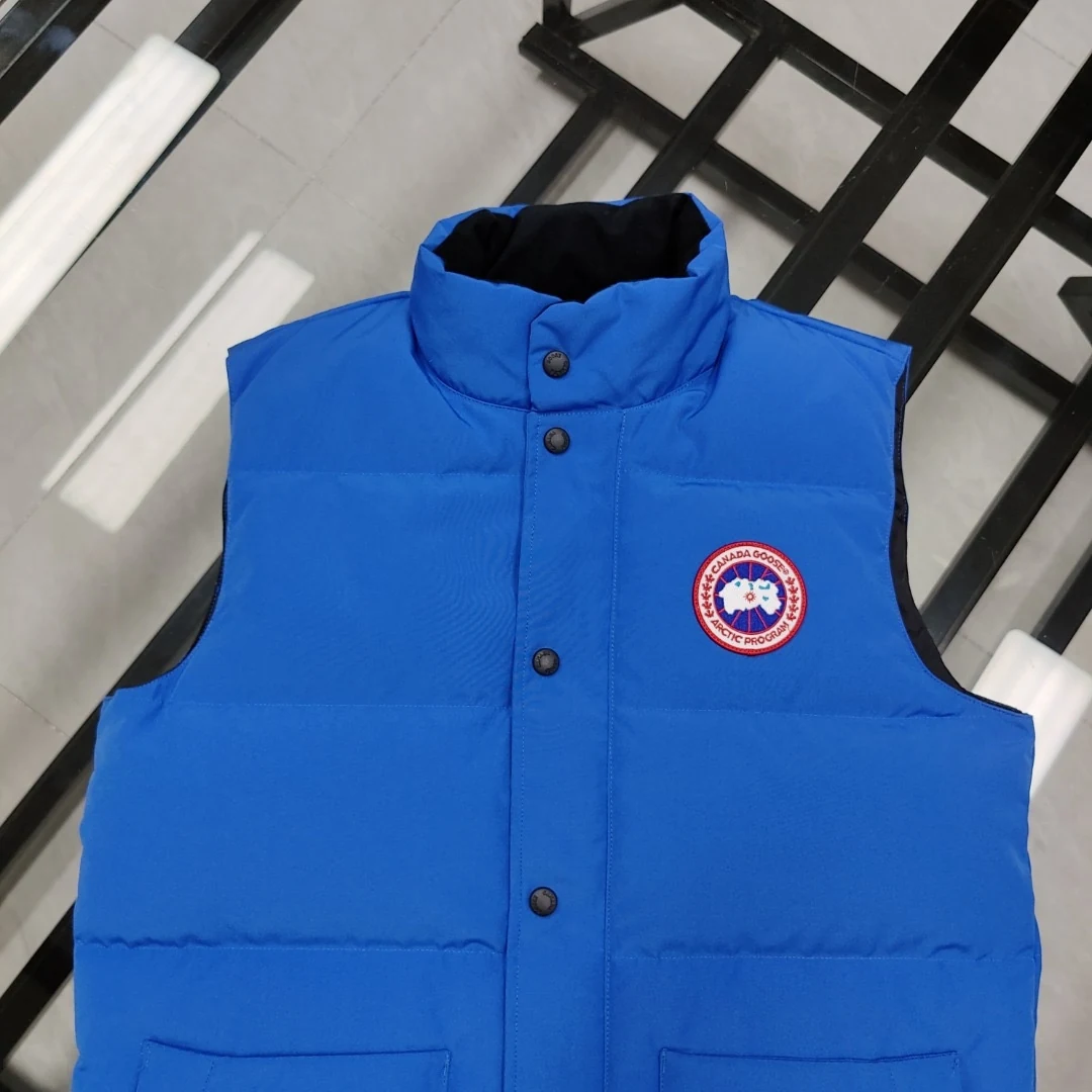 Canada Goose Quilted Puffer Vest - Style 17 - Canada Goose puffer vest real photo 3