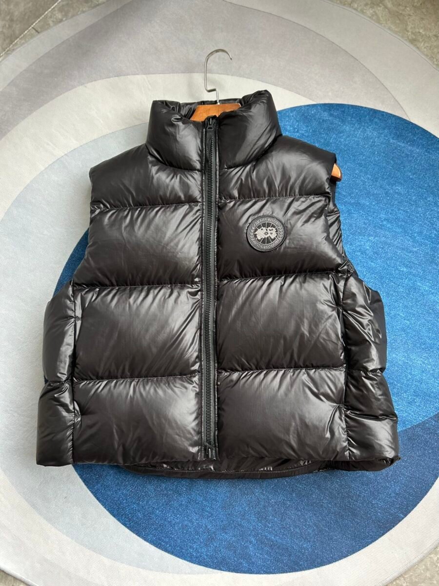 Canada Goose Quilted Puffer Vest - Style 19 - Canada Goose puffer vest real photo 3