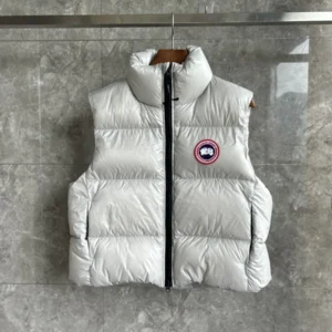 Canada Goose Quilted Puffer Vest - Style 22 - Canada Goose puffer vest real photo 1