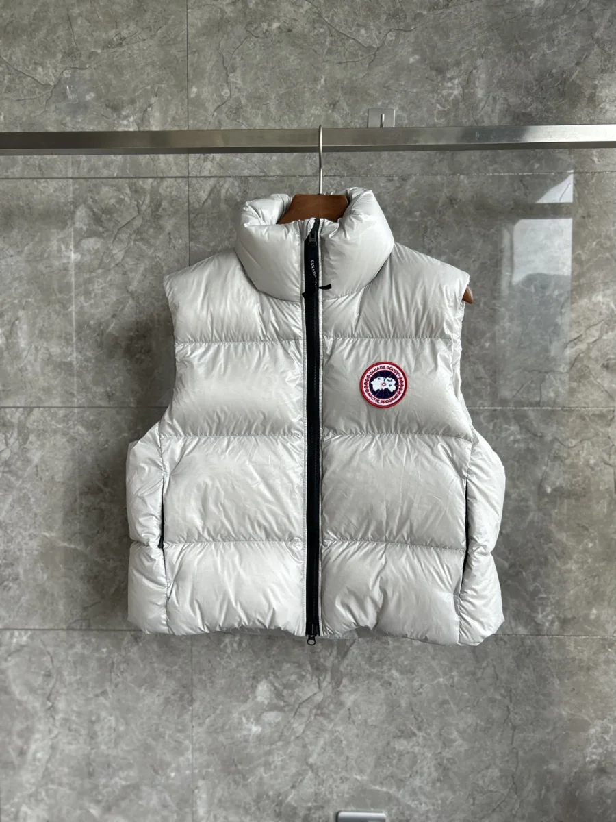Canada Goose Quilted Puffer Vest - Style 22 - Canada Goose puffer vest real photo 1