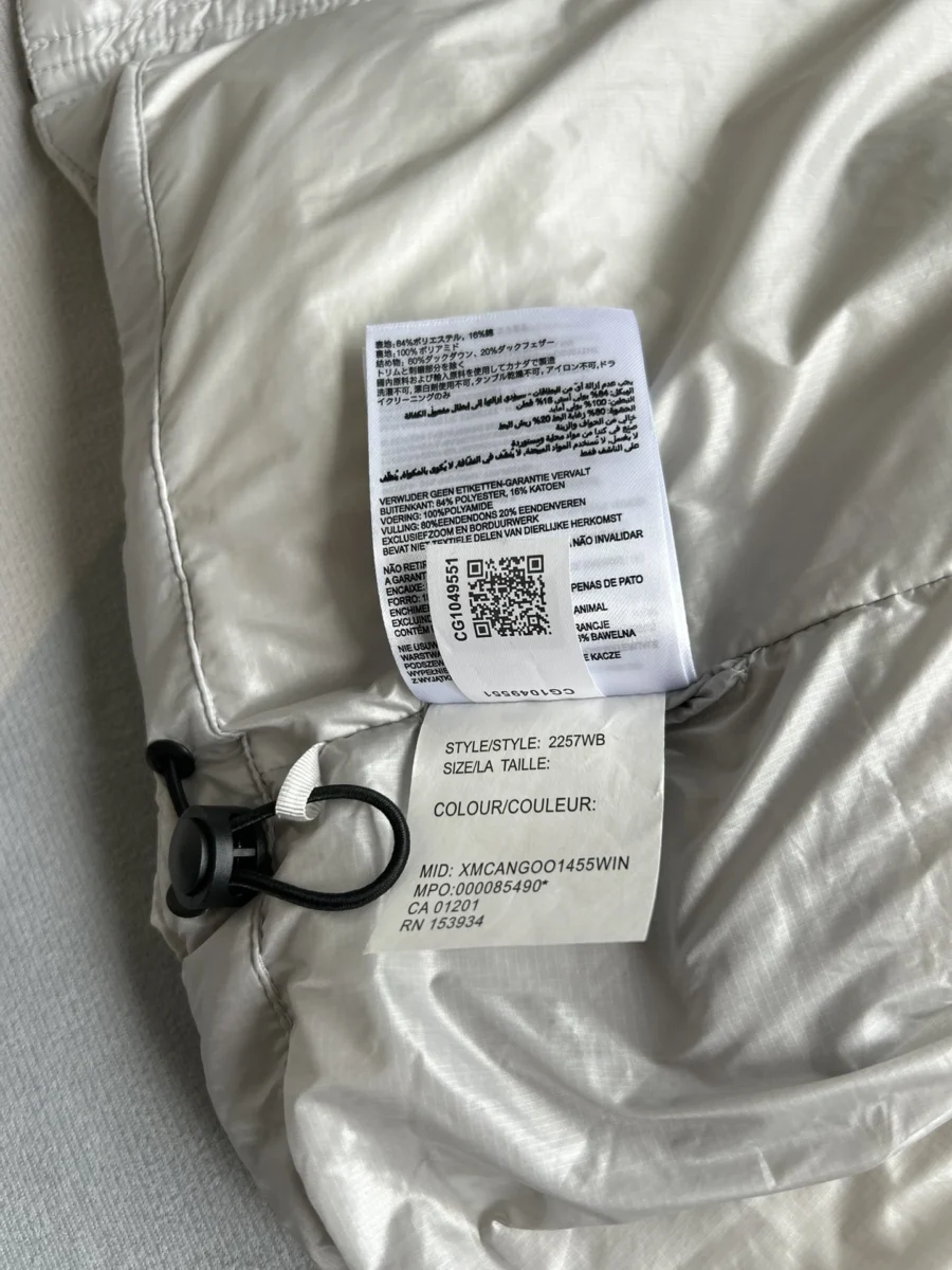 Canada Goose Quilted Puffer Vest - Style 22 - Canada Goose puffer vest real photo 9