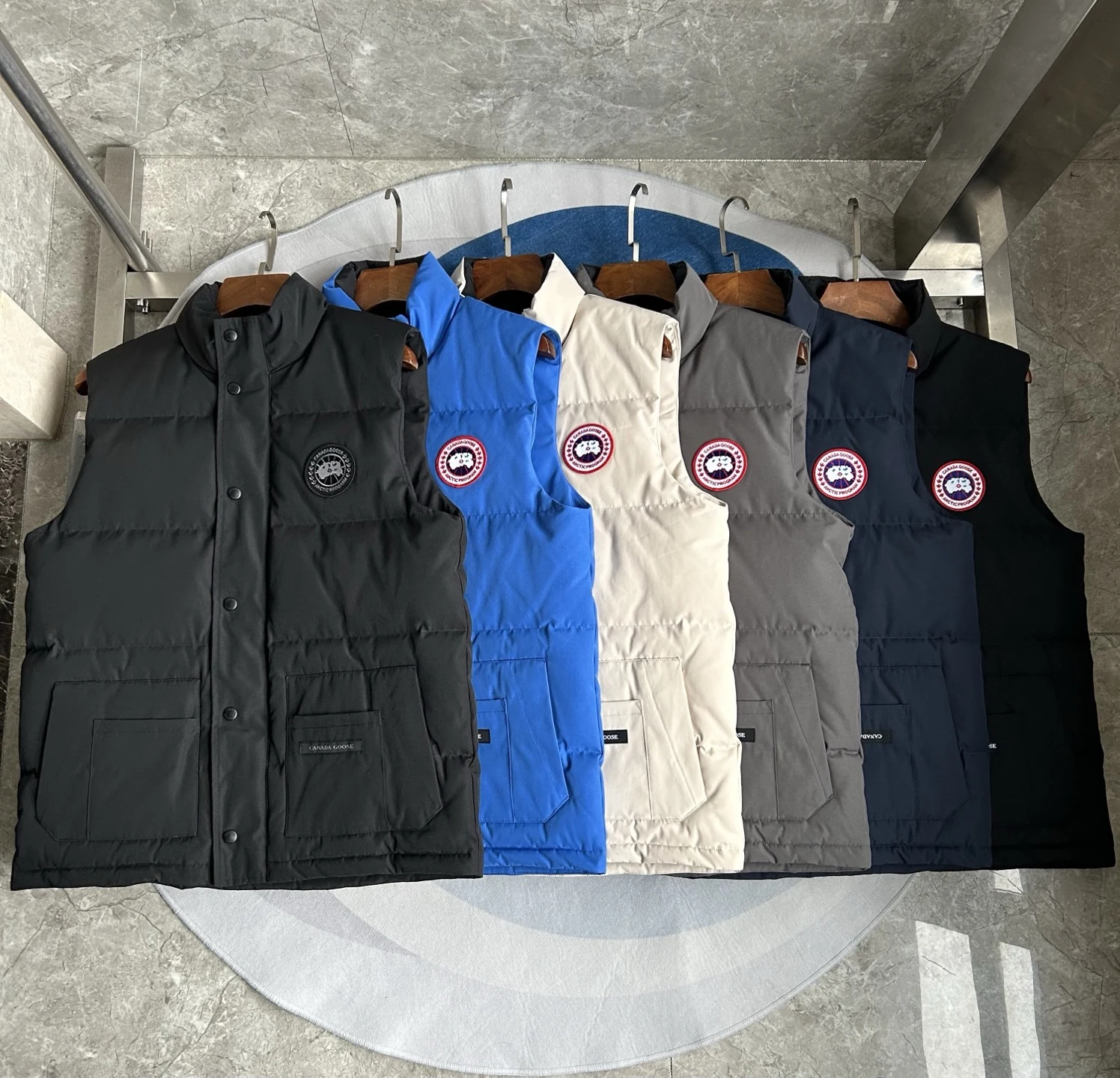 Canada Goose Quilted Puffer Vest - Style 31 - Canada Goose puffer vest real photo 3