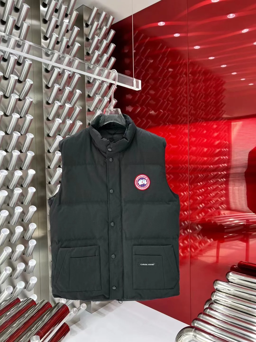 Canada Goose Quilted Puffer Vest - Style 37 - Canada Goose puffer vest real photo 1