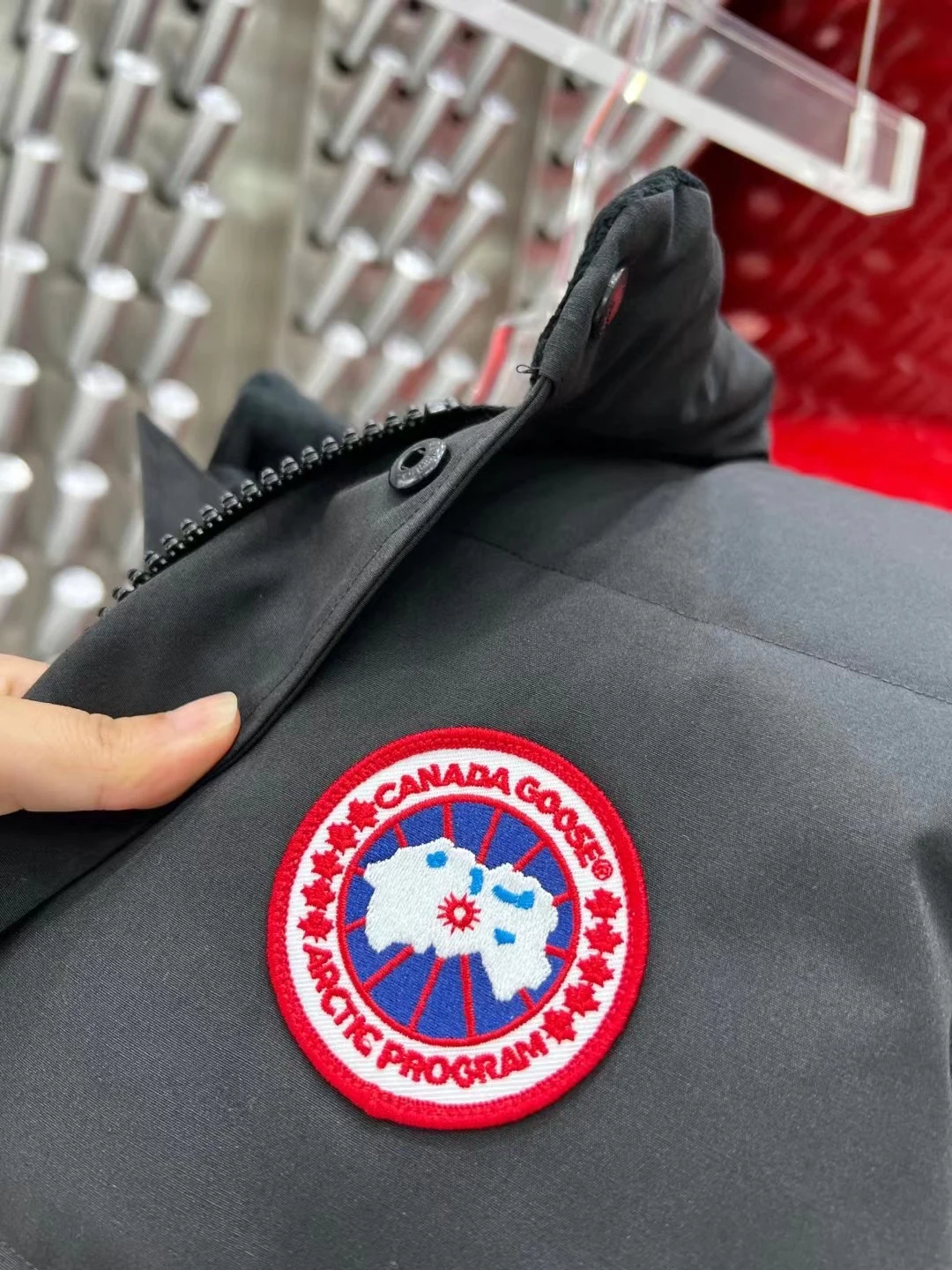 Canada Goose Quilted Puffer Vest - Style 37 - Canada Goose puffer vest real photo 7
