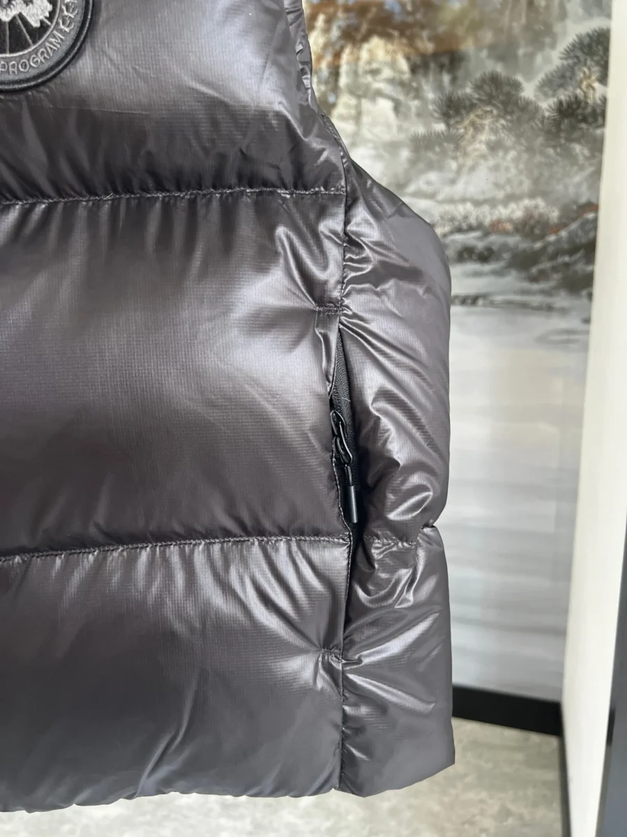 Canada Goose Quilted Puffer Vest - Style 4 - Canada Goose puffer vest real photo 6