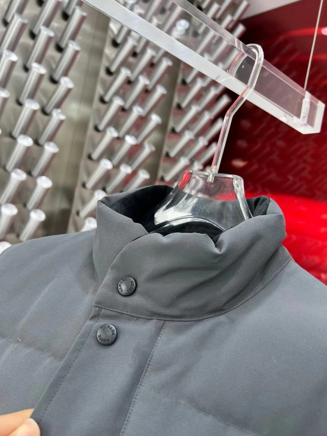 Canada Goose Quilted Puffer Vest - Style 47 - Canada Goose puffer vest real photo 6
