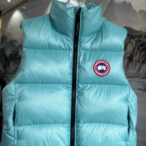 Canada Goose Quilted Puffer Vest - Style 51 - Canada Goose puffer vest real photo 1