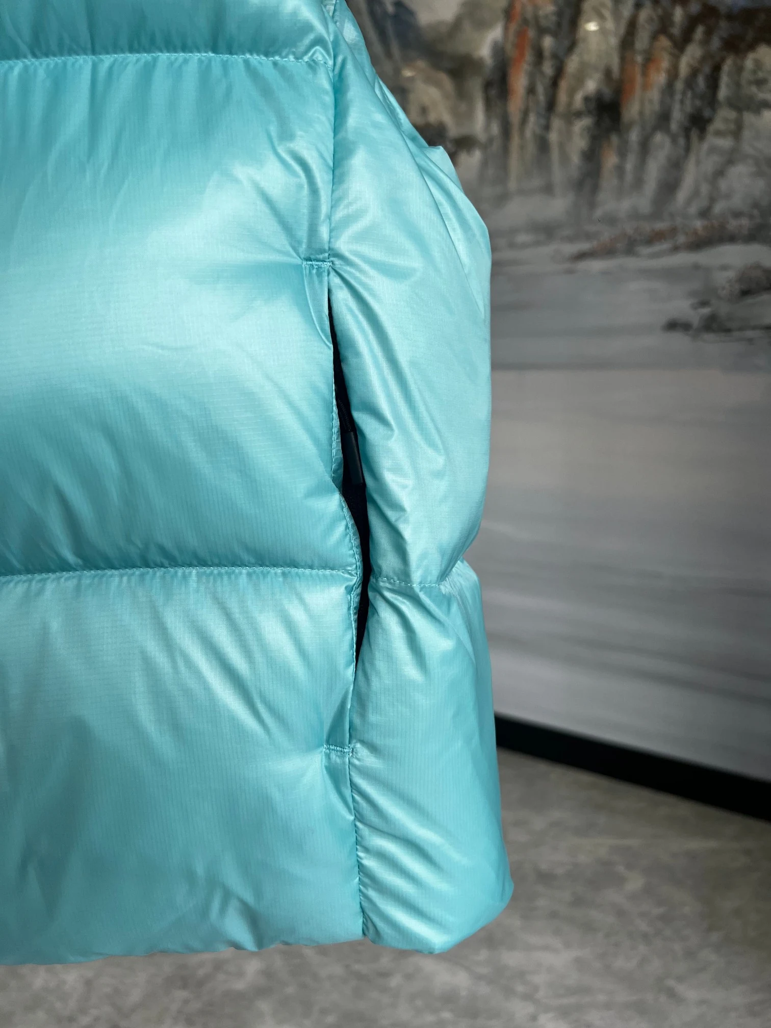 Canada Goose puffer vest - real photo 5