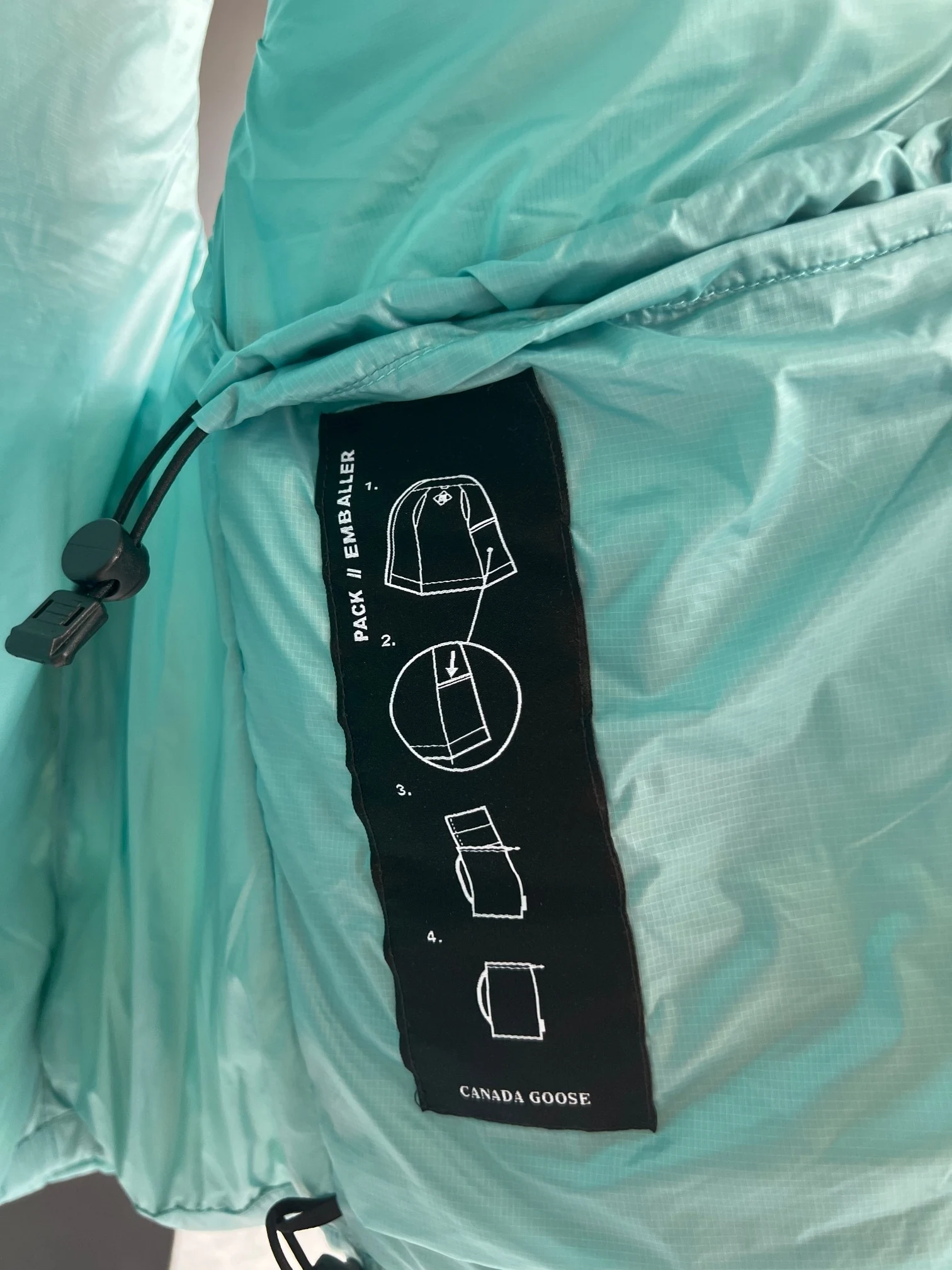 Canada Goose puffer vest - real photo 7