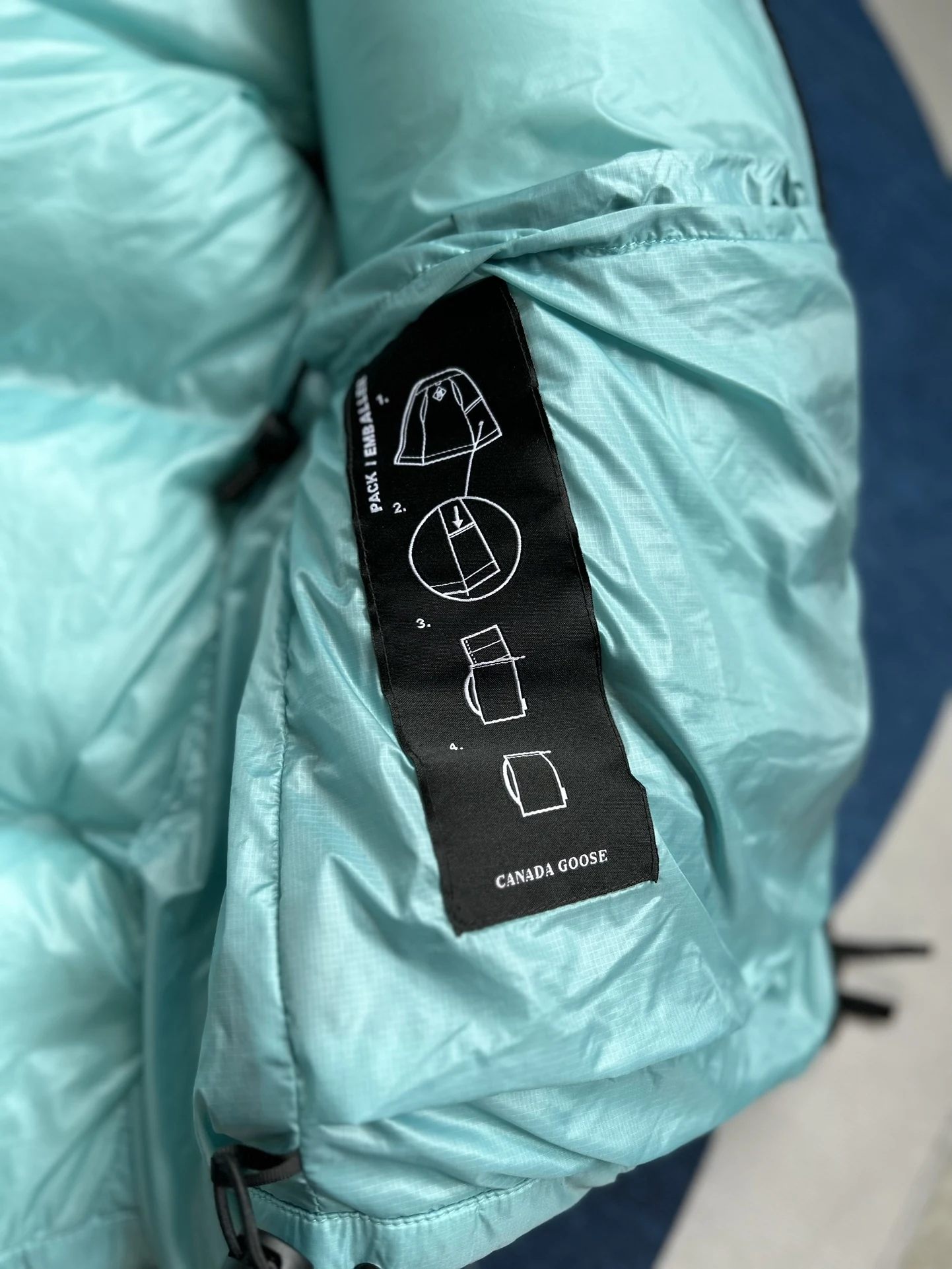 Canada Goose puffer vest - real photo 9