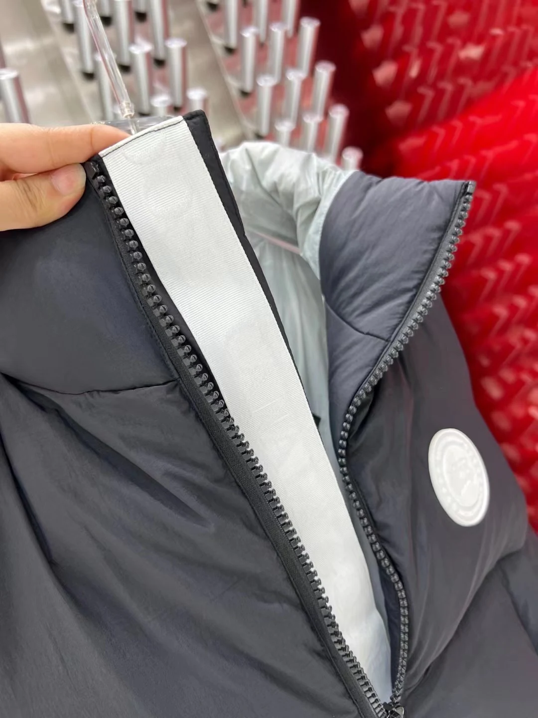 Canada Goose puffer vest - real photo 8