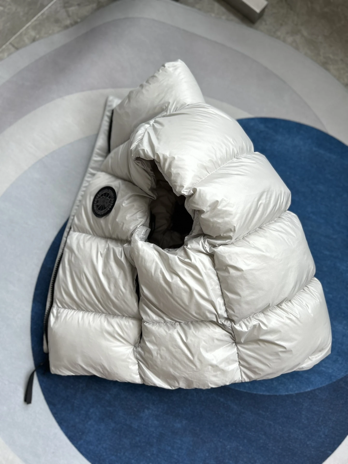 Canada Goose Quilted Puffer Vest - Style 59 - Canada Goose puffer vest real photo 5