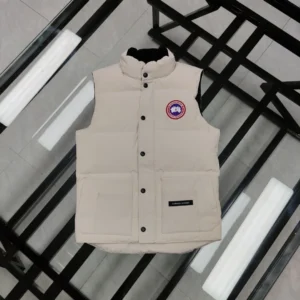 Canada Goose Quilted Puffer Vest - Style 62 - Canada Goose puffer vest real photo 1