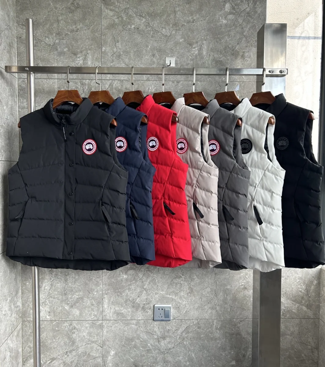 Canada Goose Quilted Puffer Vest - Style 7 - Canada Goose puffer vest real photo 2