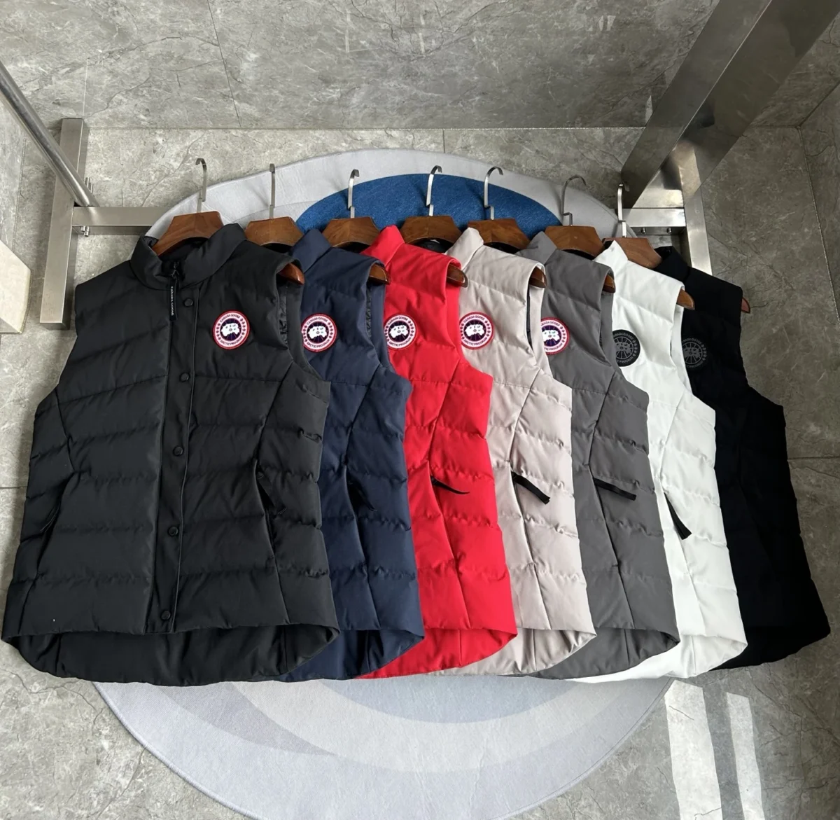 Canada Goose Quilted Puffer Vest - Style 7 - Canada Goose puffer vest real photo 3