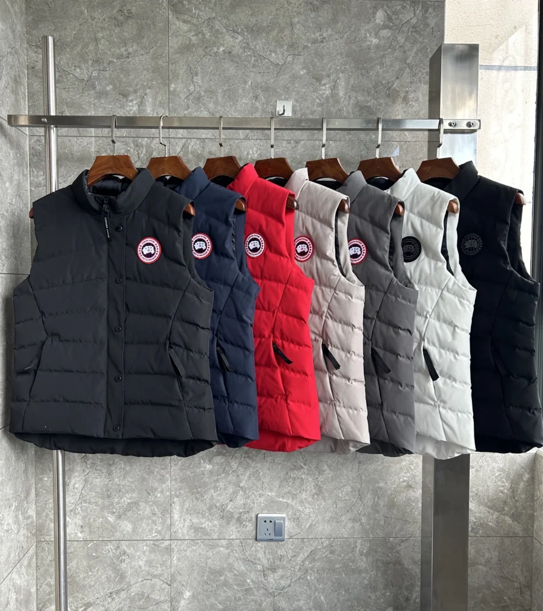 Canada Goose Quilted Puffer Vest - Style 7 - Canada Goose puffer vest real photo 7