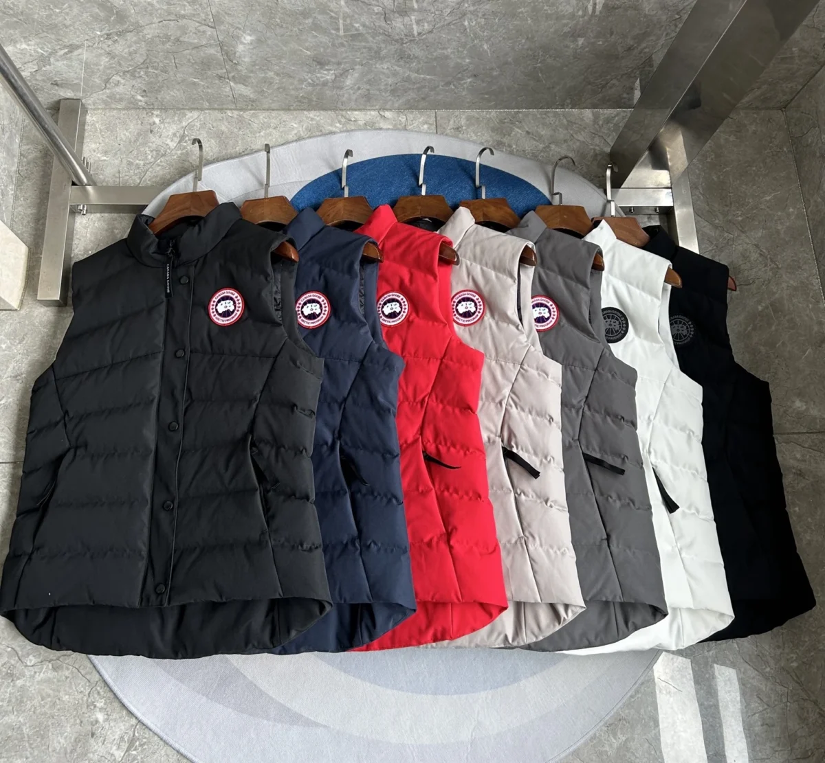 Canada Goose Quilted Puffer Vest - Style 7 - Canada Goose puffer vest real photo 8